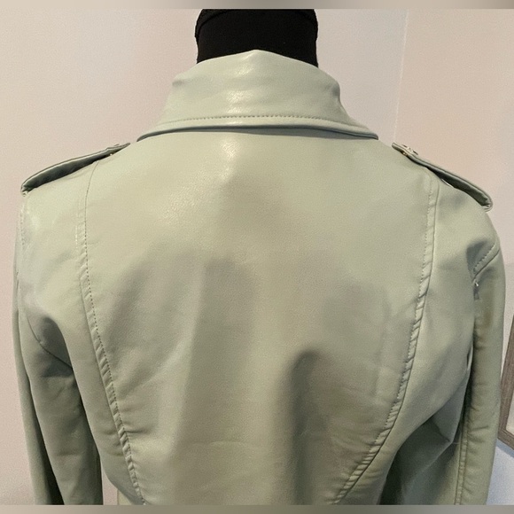 Dex Pale Sage Green Vegan Leather Moto Jacket With Gold Hardware NWT! - Picture 11 of 13